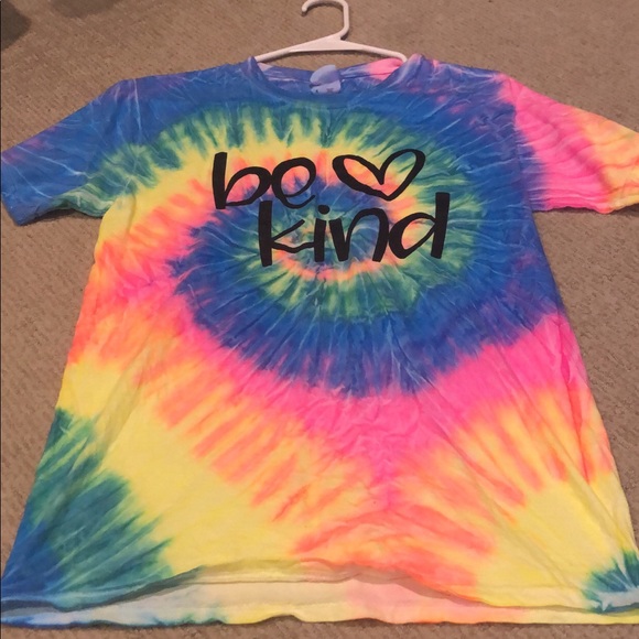 Be Kind Tie Dye shirt small - Picture 1 of 1